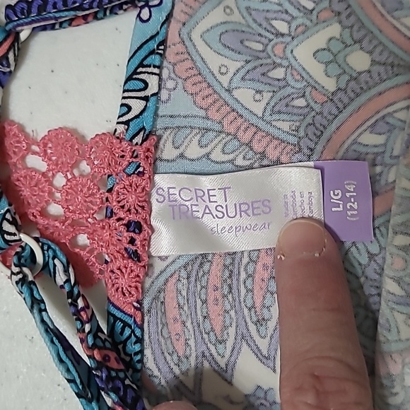 💰 Secret Treasures women's gown size Large (12-14) - Picture 4 of 5